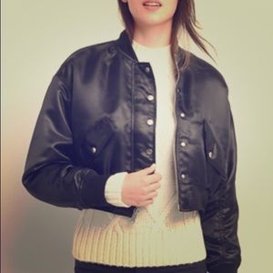 Cropped Bomber jacket